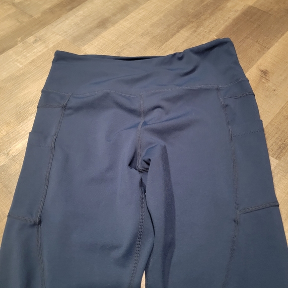 Zyia Light and tight crops size 8/10 - Picture 5 of 6